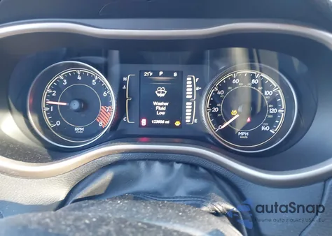 2014 Jeep Cherokee Latitude z USA, uszkodzony, nr VIN 1C4PJMCS0EW291734